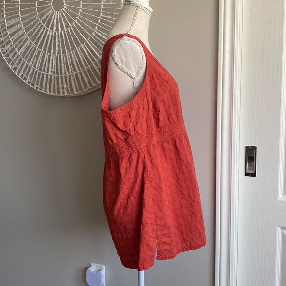 Encore - Burnt Orange Tank with Embroidered Dots - Picture 2 of 10
